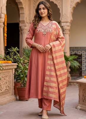 Dark peach premium mull chanderi kurti pent dupatta 1