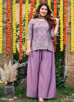 Lavender embroidered chinon kurta pant set with embroidered chinon dupatta 4