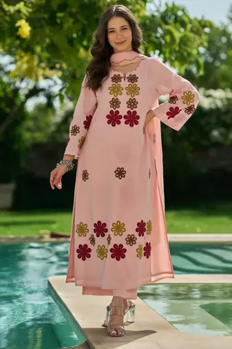 Pink embroidered chanderi silk kurta pant set with hand kodi lace and dupatta