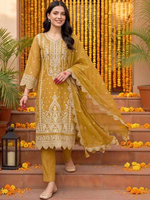 women ethnic motifs embroidered regular thread work kurta with trousers & with dupatta 1