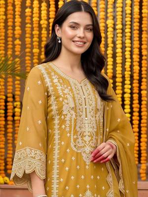 women ethnic motifs embroidered regular thread work kurta with trousers & with dupatta 6