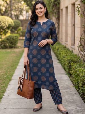 women ethnic motifs printed regular cotton kurta with trousers 1
