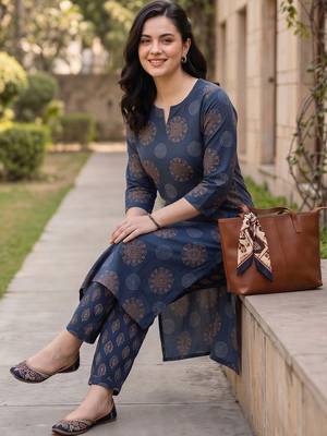 women ethnic motifs printed regular cotton kurta with trousers 2