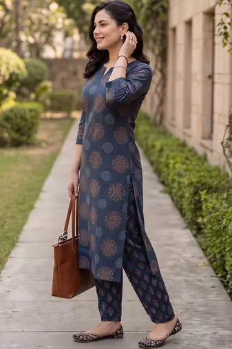 women ethnic motifs printed regular cotton kurta with trousers