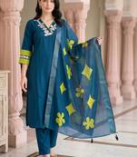women ethnic motifs embroidered regular thread work kurta with trousers & with dupatta