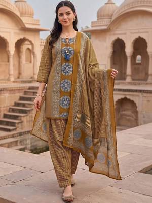 women printed regular cotton kurta with patiala & with dupatta 6