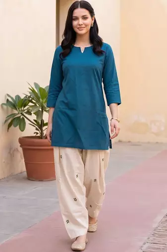 women ethnic motifs regular cotton kurti with patiala
