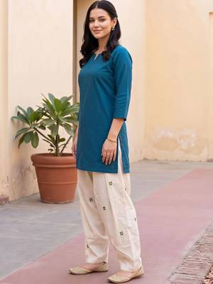 women ethnic motifs regular cotton kurti with patiala 3