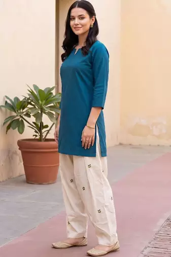 women ethnic motifs regular cotton kurti with patiala