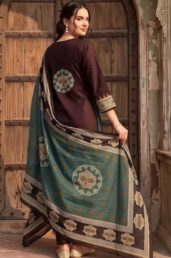 women ethnic motifs printed regular cotton kurta with trousers & with dupatta