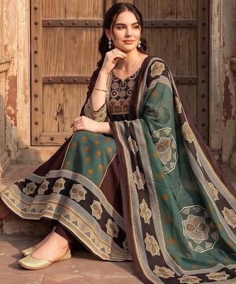 women ethnic motifs printed regular cotton kurta with trousers & with dupatta 5