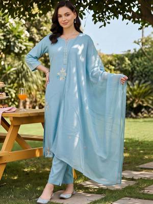women floral embroidered regular thread work cotton kurta with trousers & with dupatta 1