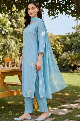 women floral embroidered regular thread work cotton kurta with trousers & with dupatta