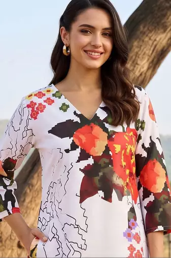 women floral printed regular kurta with trousers