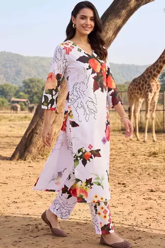 women floral printed regular kurta with trousers