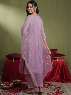 women ethnic motifs embroidered regular thread work kurta with trousers & with dupatta 3