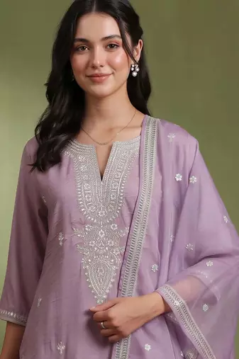 women ethnic motifs embroidered regular thread work kurta with trousers & with dupatta