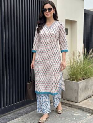 women ethnic motifs printed regular cotton kurta with trousers 1