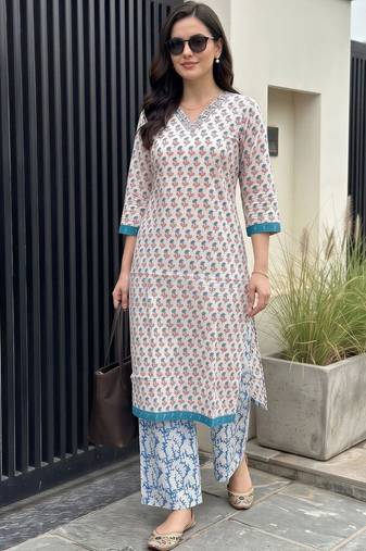 women ethnic motifs printed regular cotton kurta with trousers