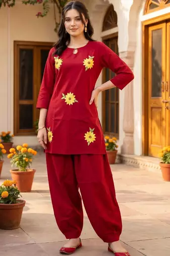 women floral embroidered regular thread work cotton kurta with patiala