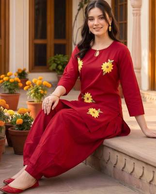 women floral embroidered regular thread work cotton kurta with patiala 5