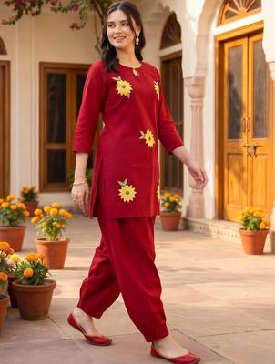 women floral embroidered regular thread work cotton kurta with patiala 6