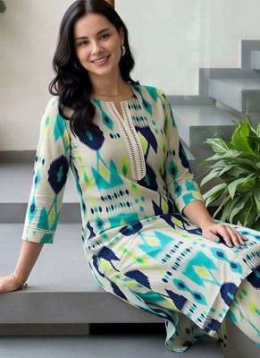 women printed regular cotton kurta with trousers 2