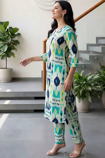 women printed regular cotton kurta with trousers