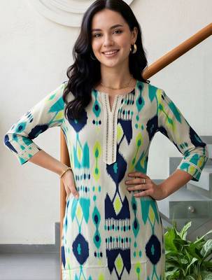 women printed regular cotton kurta with trousers 6