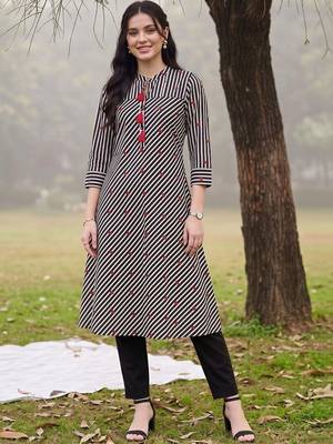 women printed regular cotton kurta with trousers 1