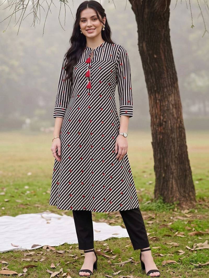 women printed regular cotton kurta with trousers