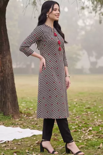 women printed regular cotton kurta with trousers