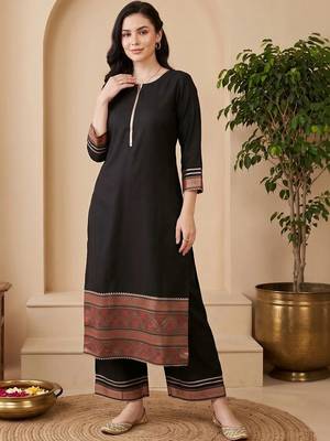 women ethnic motifs regular liva kurta with palazzos 1