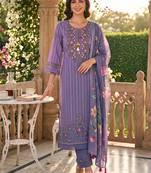 women floral embroidered regular chikankari cotton kurta with trousers & with dupatta