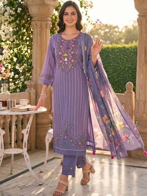 women floral embroidered regular chikankari cotton kurta with trousers & with dupatta 5
