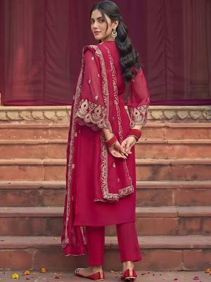 women ethnic motifs embroidered regular thread work kurta with trousers & with dupatta 3