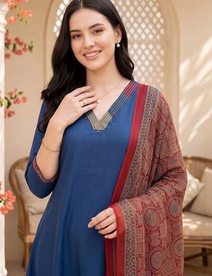 women ethnic motifs regular thread work cotton kurta with trousers & with dupatta 2