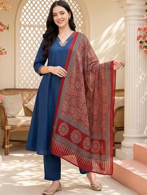 women ethnic motifs regular thread work cotton kurta with trousers & with dupatta 6