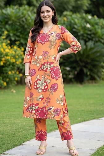 women floral printed regular kurta with trousers