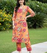 women floral printed regular kurta with trousers