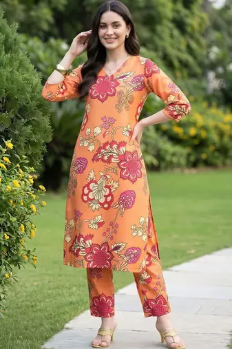 women floral printed regular kurta with trousers