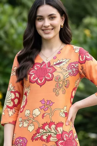 women floral printed regular kurta with trousers