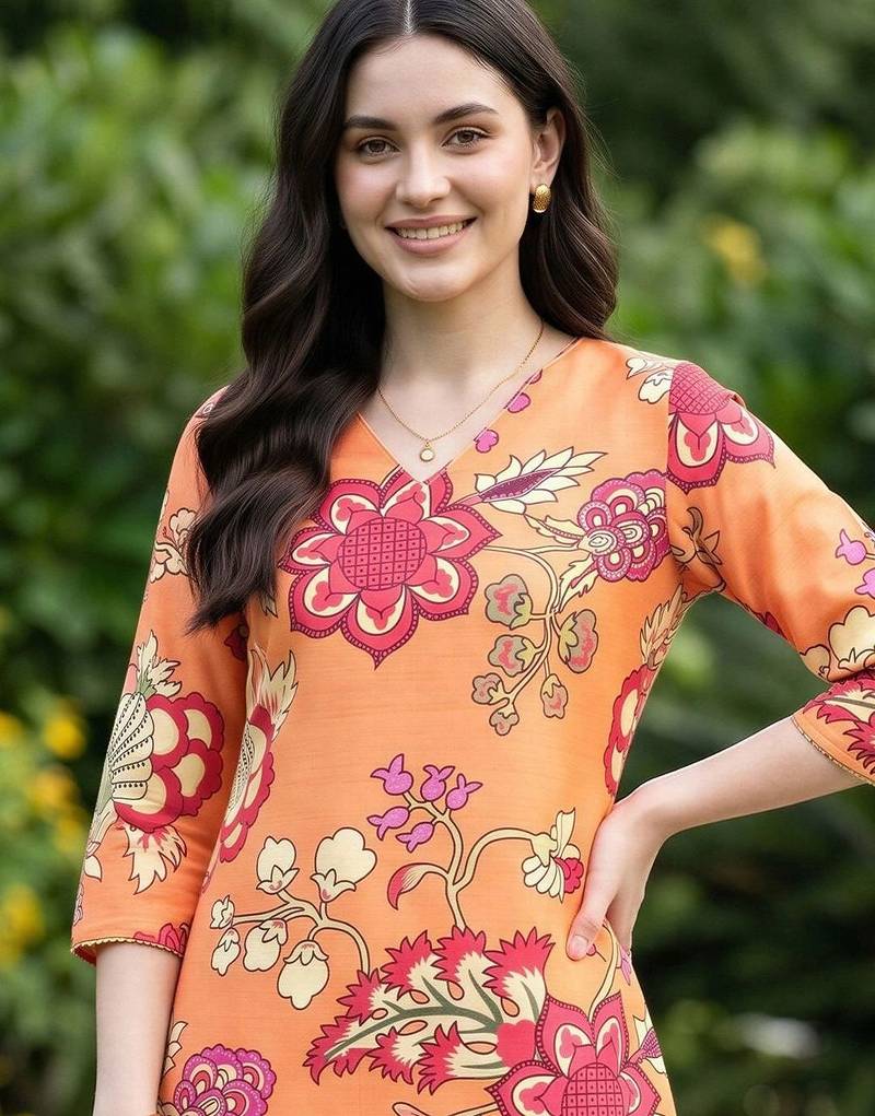 women floral printed regular kurta with trousers