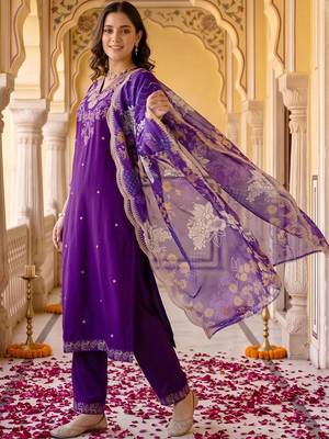 women ethnic motifs embroidered regular thread work kurta with trousers & with dupatta 5