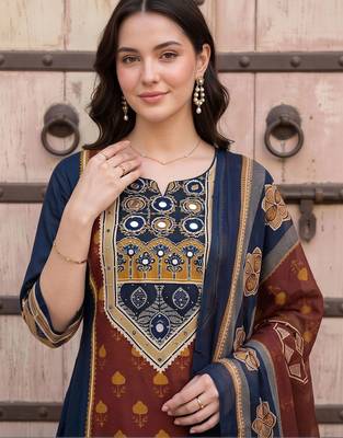 women ethnic motifs printed regular mirror work cotton kurta with trousers & with dupatta 2