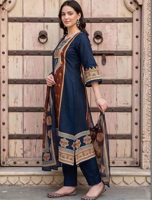 women ethnic motifs printed regular mirror work cotton kurta with trousers & with dupatta 3