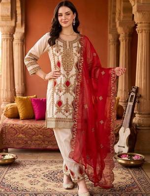 women ethnic motifs embroidered regular kurta with trousers & with dupatta 6