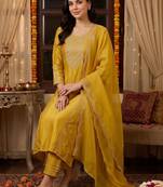 women ethnic motifs embroidered regular kurta with trousers & with dupatta