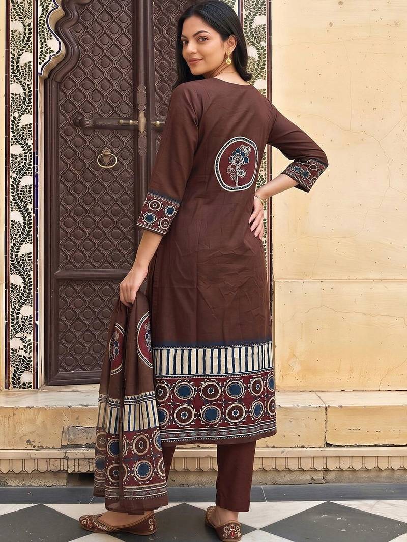 women ethnic motifs printed regular cotton kurta with trousers & with dupatta