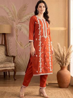 women ethnic motifs embroidered regular thread work kurta with trousers 1